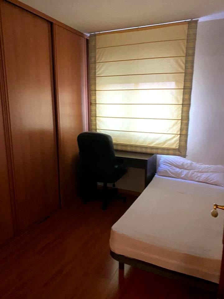 4 bedroom Flat for rent in Malaga city with pool - € 1,800 (Ref: 9103579)