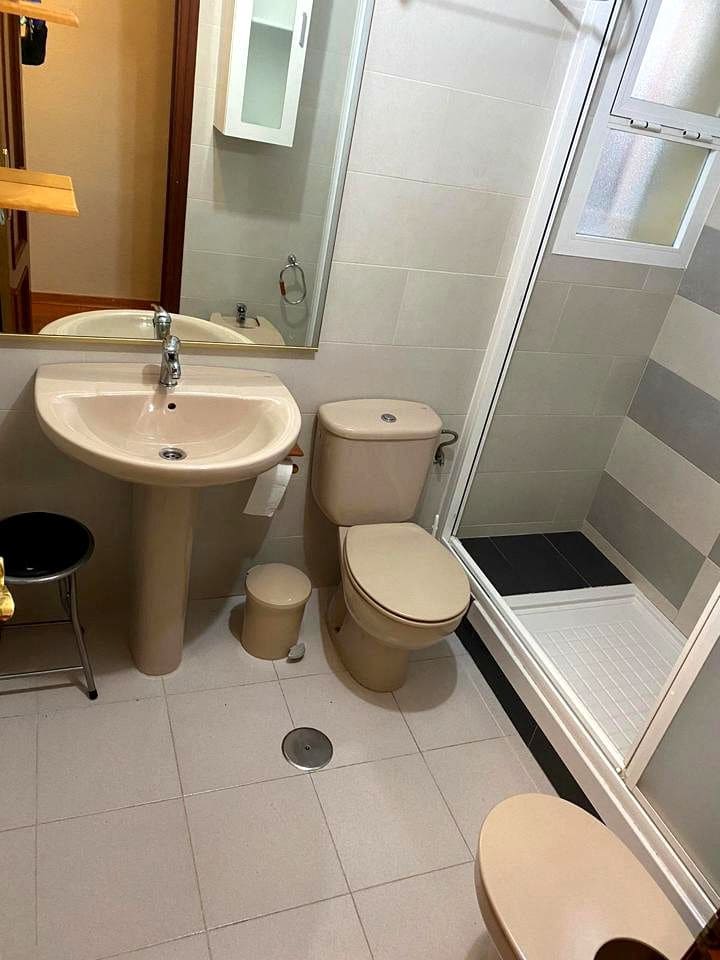 4 bedroom Flat for rent in Malaga city with pool - € 1,800 (Ref: 9103579)