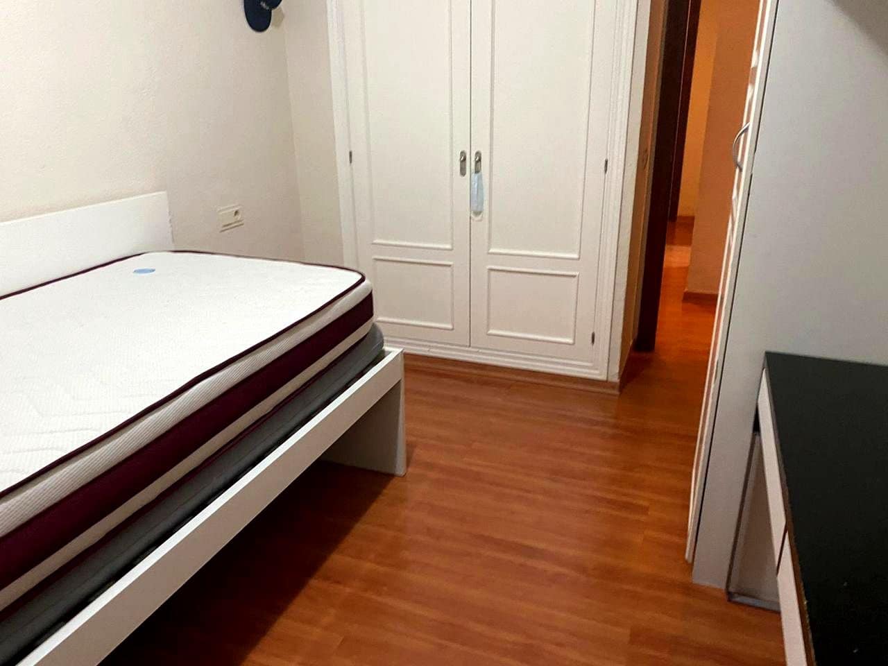 4 bedroom Flat for rent in Malaga city with pool - € 1,800 (Ref: 9103579)