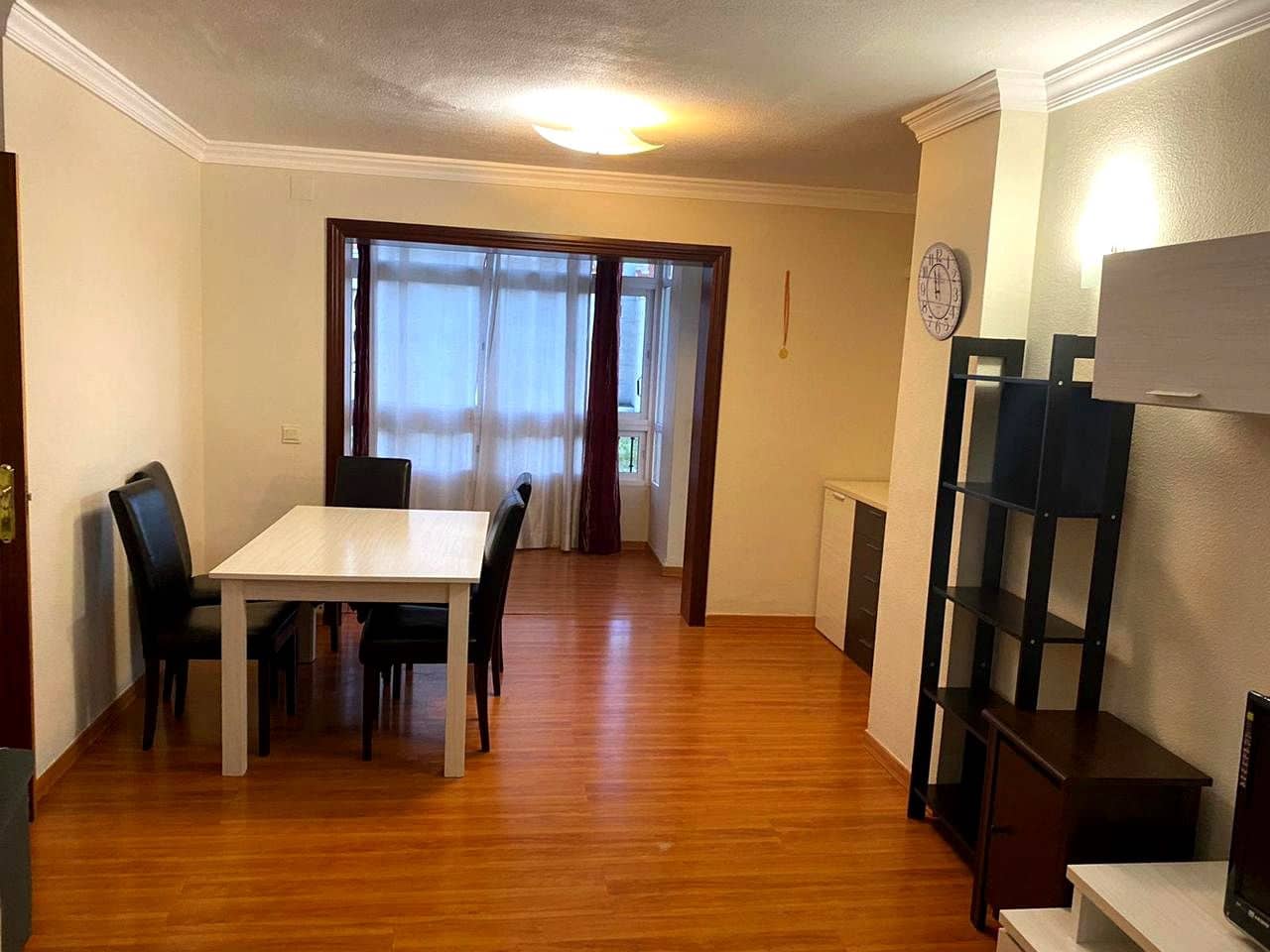 4 bedroom Flat for rent in Malaga city with pool - € 1,800 (Ref: 9103579)