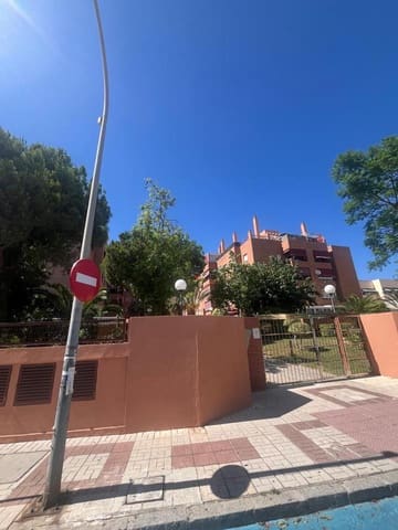 4 soveværelse Lejlighed til leje i El Consul, Málaga by - € 1.700 (Ref: 9133439)