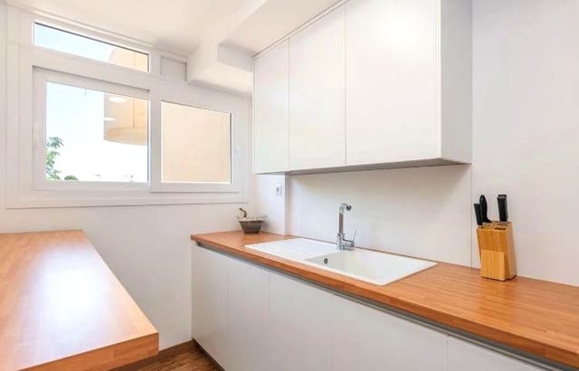 Piso de 3 habitaciones en Torremolinos en venta con piscina garaje - 350.000 € (Ref: 9160666)