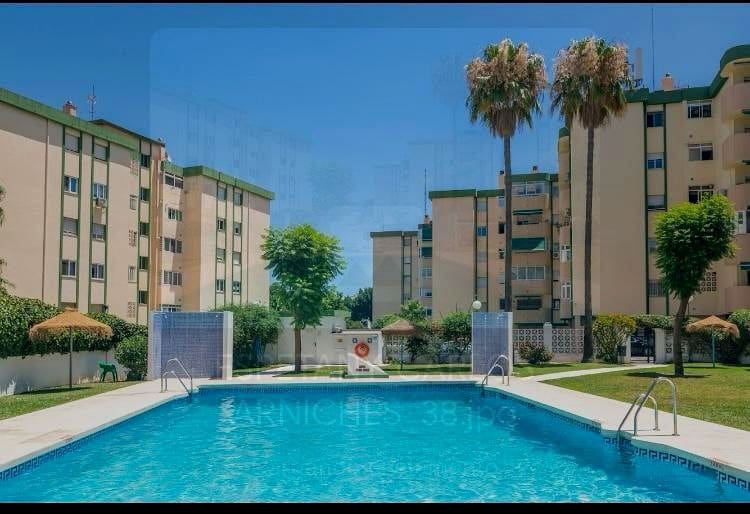Piso de 3 habitaciones en Torremolinos en venta con piscina garaje - 350.000 € (Ref: 9160666)