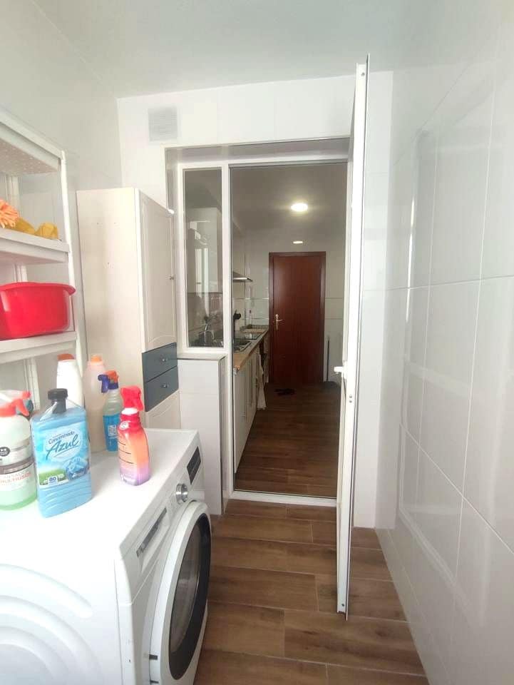 3 bedroom Flat for rent in Malaga city - € 1,500 (Ref: 9161575)
