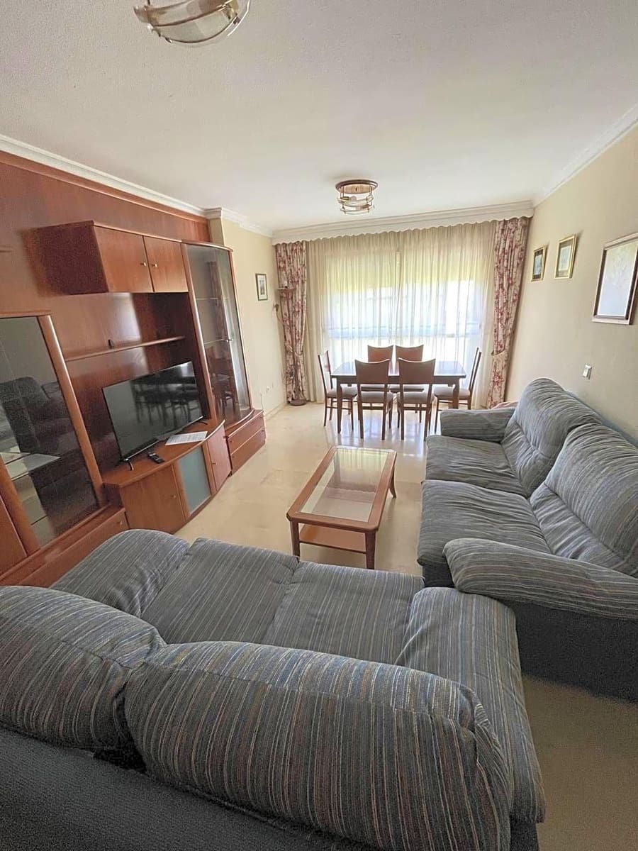 3 makuuhuone Asunto vuokrattavana paikassa Malaga kaupunki mukana 
autotalli - 1 400 € (Ref: 9161859)