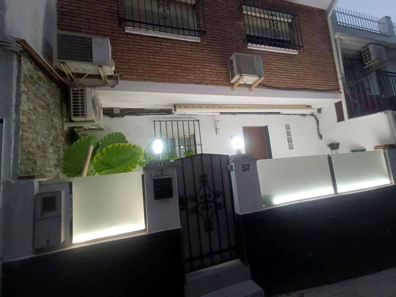 3 soveværelse Villa til salg i Malaga by - € 360.000 (Ref: 9177937)