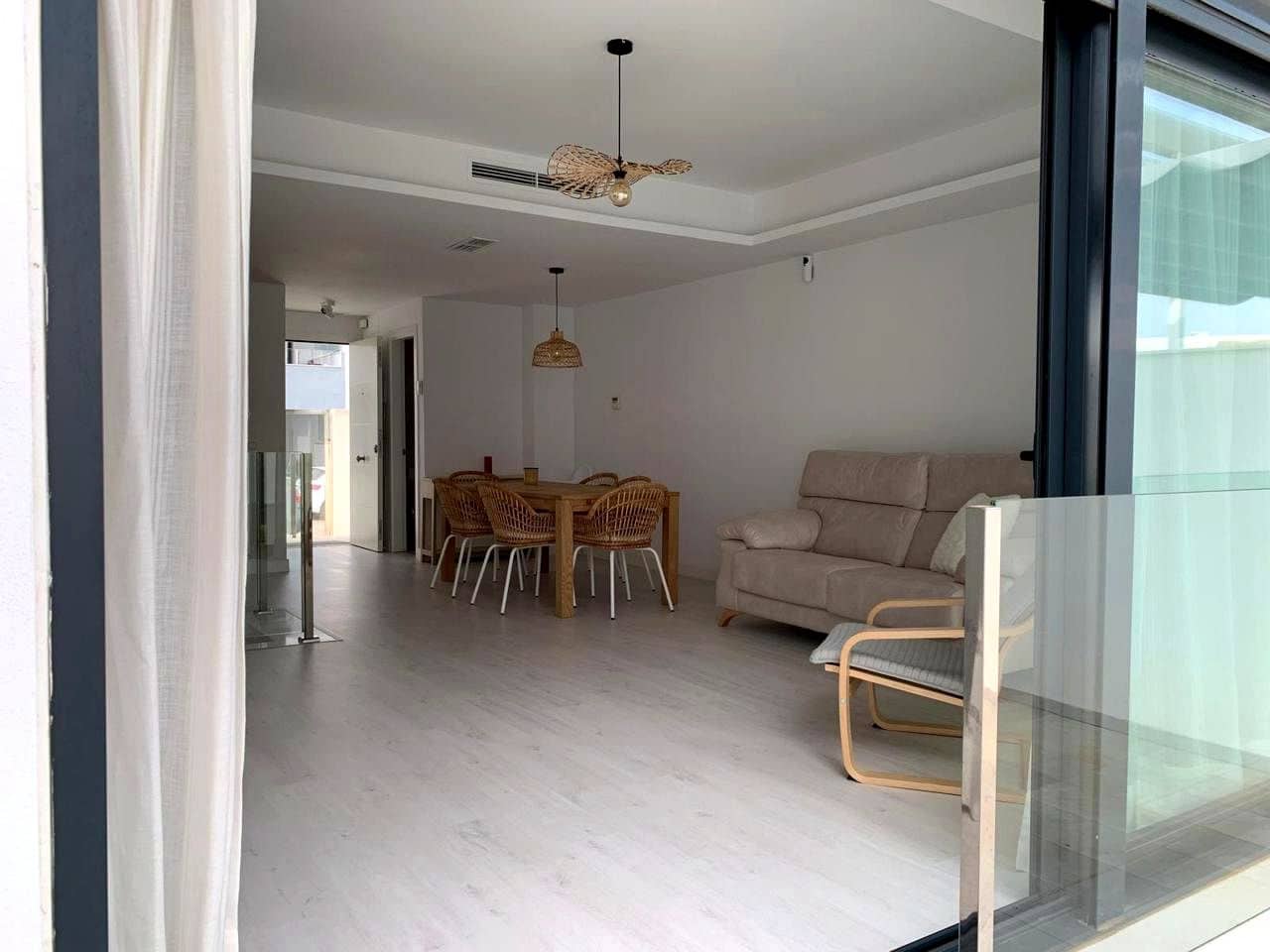 3 soveværelse Villa til salg i Rincon de la Victoria med swimmingpool garage - € 580.000 (Ref: 9186247)