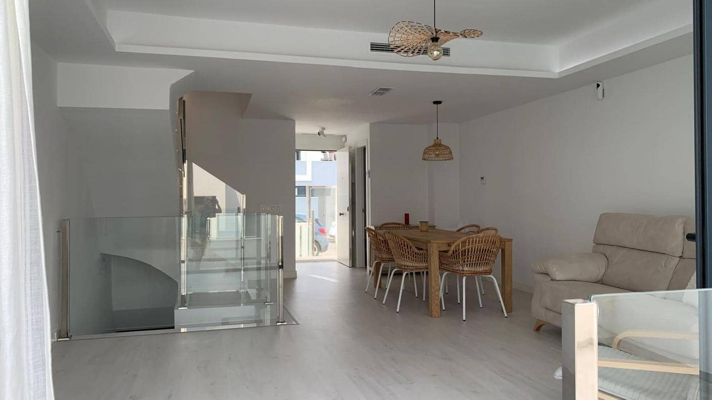 3 soveværelse Villa til salg i Rincon de la Victoria med swimmingpool garage - € 580.000 (Ref: 9186247)