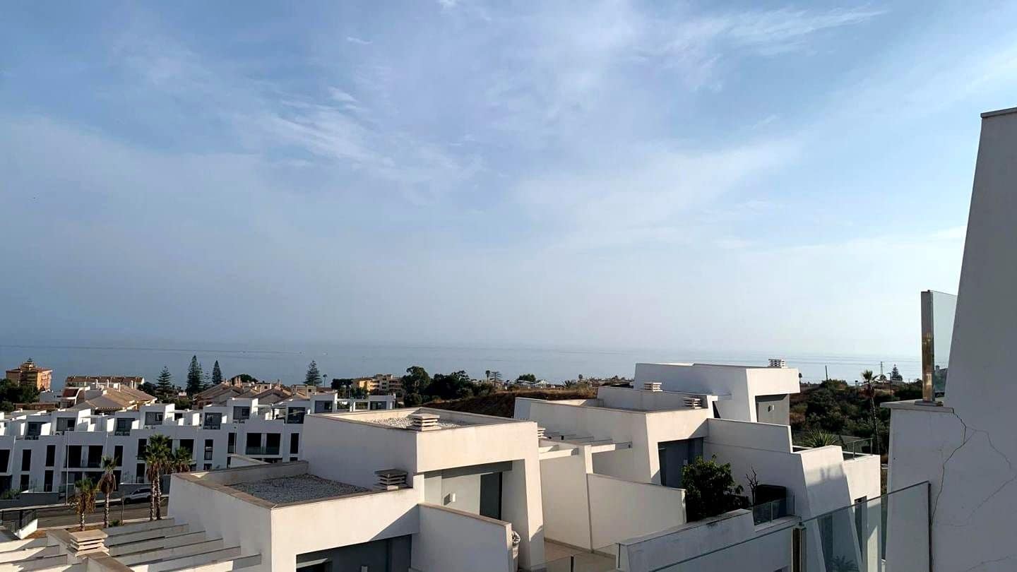 3 soveværelse Villa til salg i Rincon de la Victoria med swimmingpool garage - € 580.000 (Ref: 9186247)