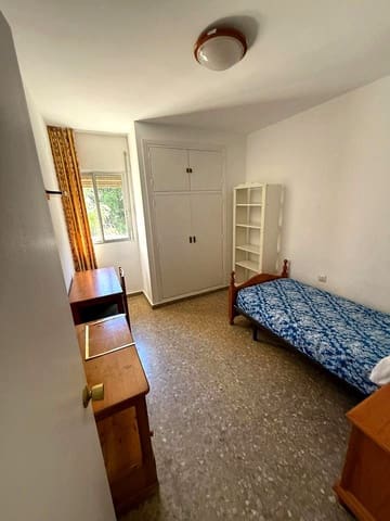 4 Zimmer Wohnung zu vermieten in Arroyo del Cuarto, Málaga Stadt - 400 € (Ref: 9187963)
