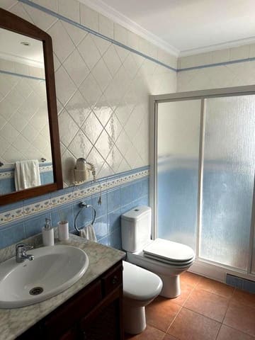 Villa/Maison de 3 chambres à louer à Puertosol, Malaga ville - 1 300 € (Ref: 9228015)