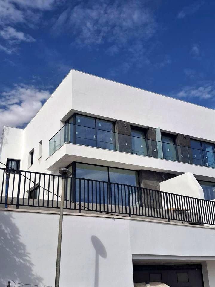 3 soveværelse Villa til salg i Puerto de la Torre med swimmingpool garage - € 690.000 (Ref: 9253714)