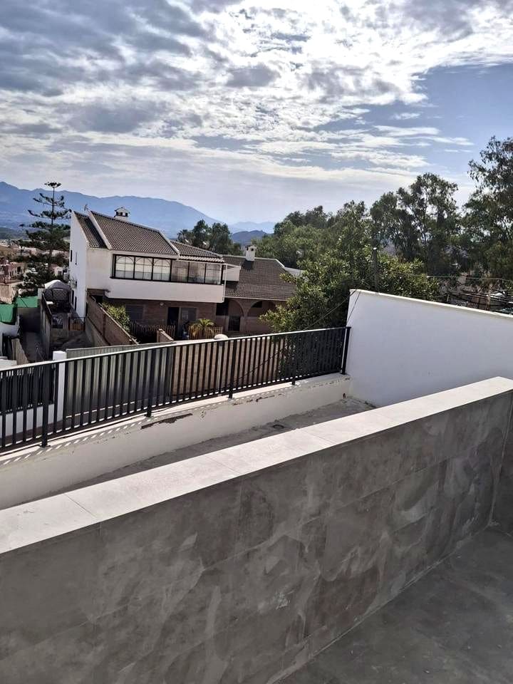 3 soveværelse Villa til salg i Puerto de la Torre med swimmingpool garage - € 690.000 (Ref: 9253714)