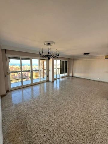4 sypialnia Mieszkanie na sprzedaż w Jardin de la Abadia, Miasto Málaga - 500 000 € (Ref: 9274153)