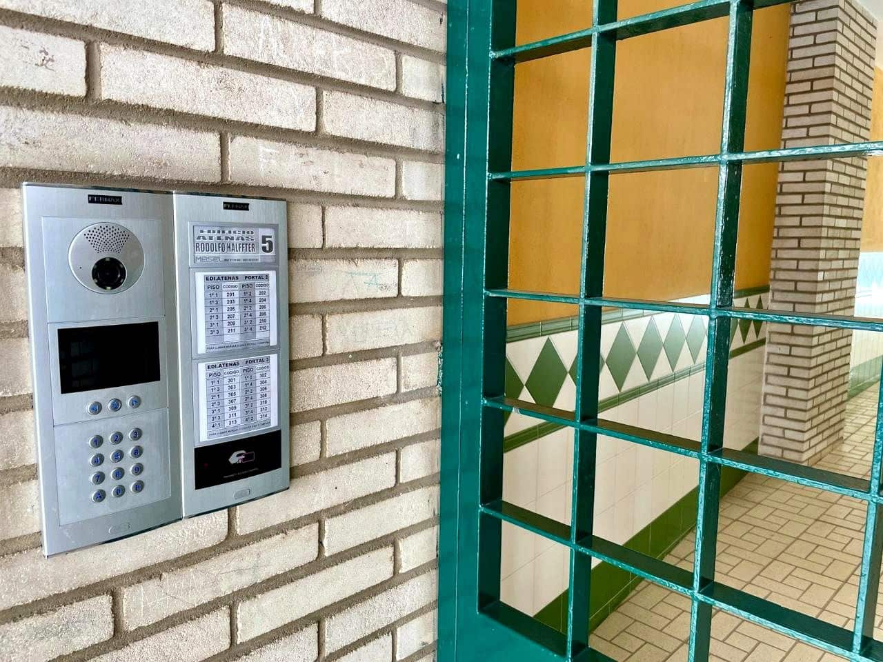 3 soveværelse Lejlighed til salg i Malaga by med garage - € 380.000 (Ref: 9309196)