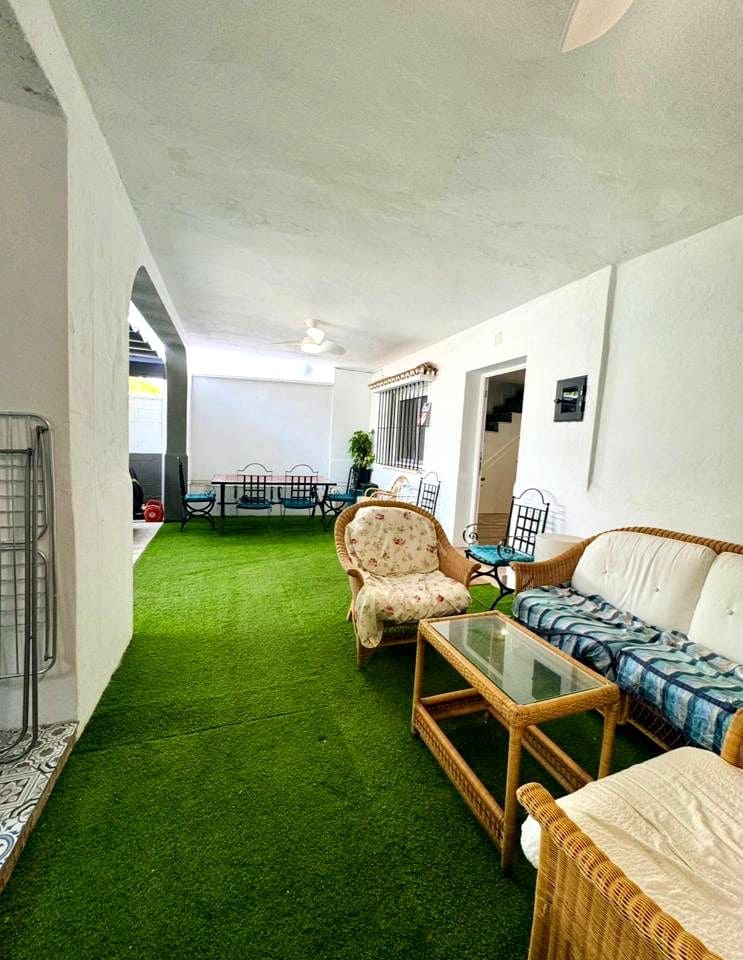 6 soveværelse Finca/Landehus til salg i Alhaurin de la Torre med swimmingpool - € 785.000 (Ref: 9378399)