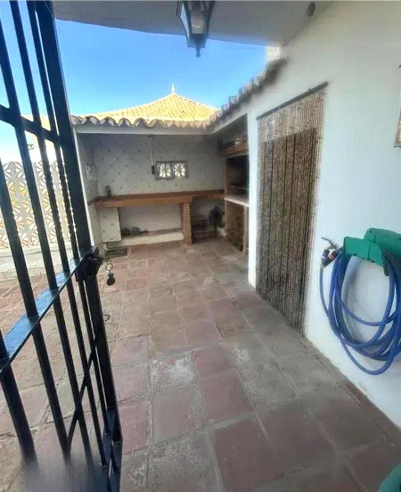 4 quarto Moradia para venda em Alhaurin de la Torre com piscina garagem - 629 000 € (Ref: 9379950)