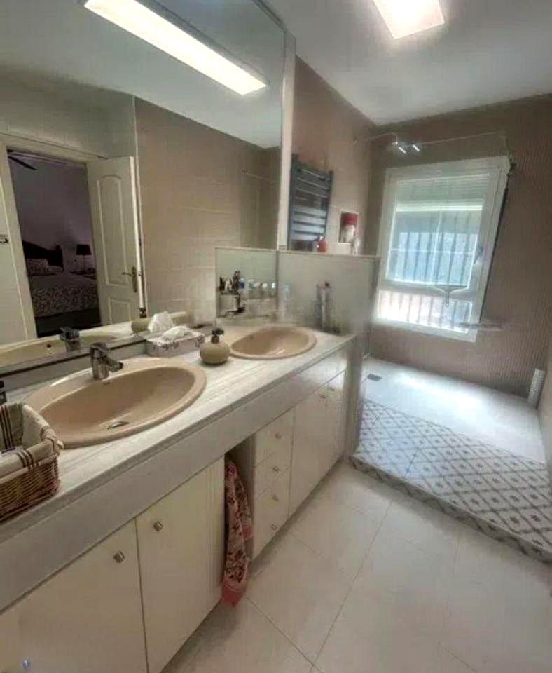 4 quarto Moradia para venda em Alhaurin de la Torre com piscina garagem - 629 000 € (Ref: 9379950)