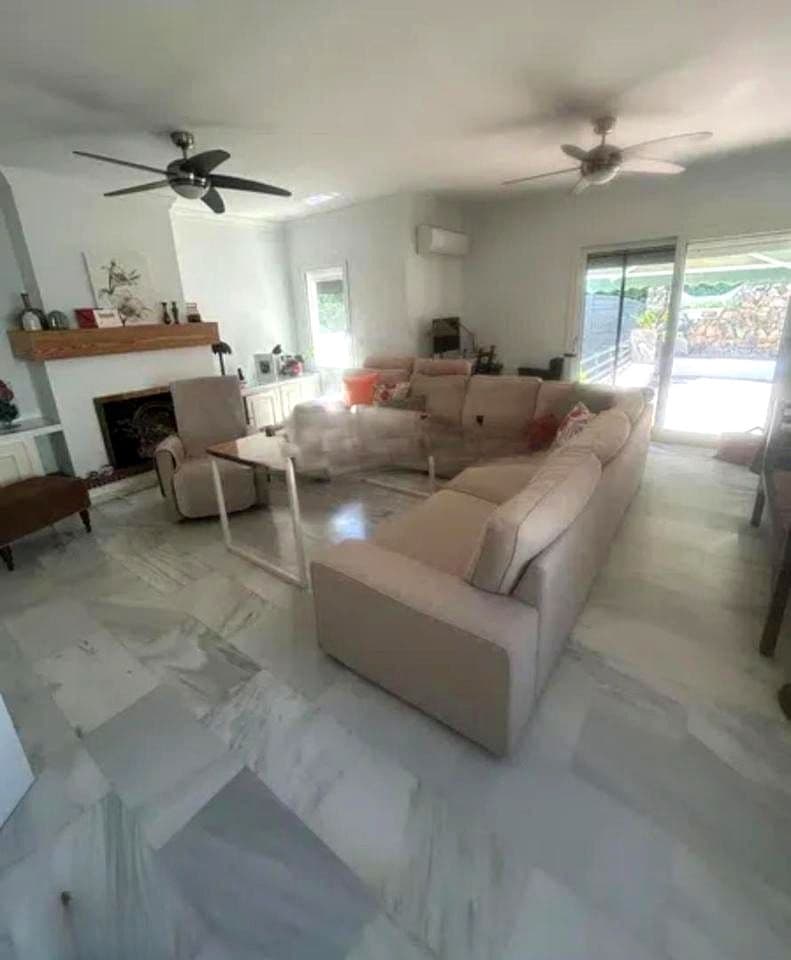 4 quarto Moradia para venda em Alhaurin de la Torre com piscina garagem - 629 000 € (Ref: 9379950)