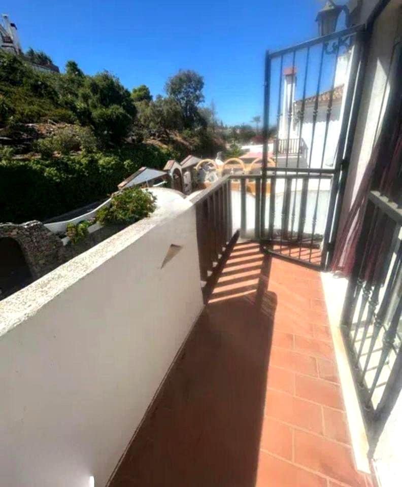 4 quarto Moradia para venda em Alhaurin de la Torre com piscina garagem - 629 000 € (Ref: 9379950)