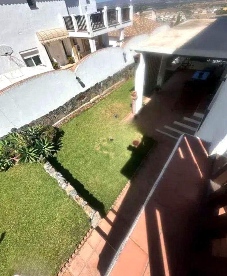 4 quarto Moradia para venda em Alhaurin de la Torre com piscina garagem - 629 000 € (Ref: 9379950)