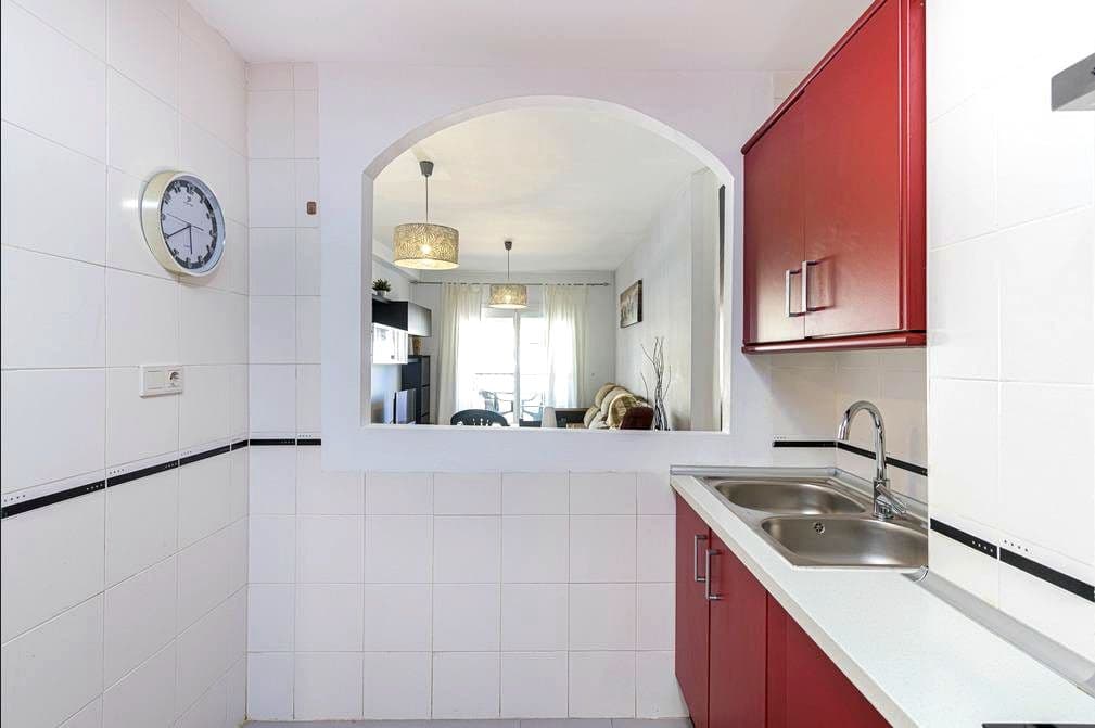 2 soveværelse Lejlighed til salg i Torre de Benagalbon med garage - € 360.000 (Ref: 9388721)