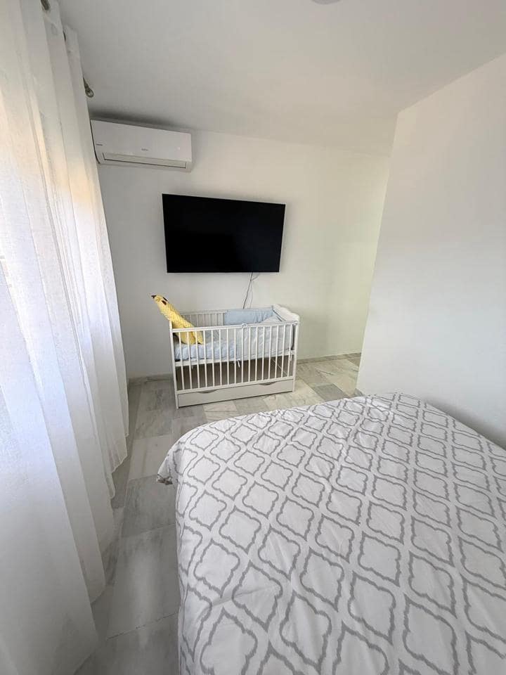 3 bedroom Flat for sale in Torre de Benagalbon with pool garage - € 310,000 (Ref: 9396738)