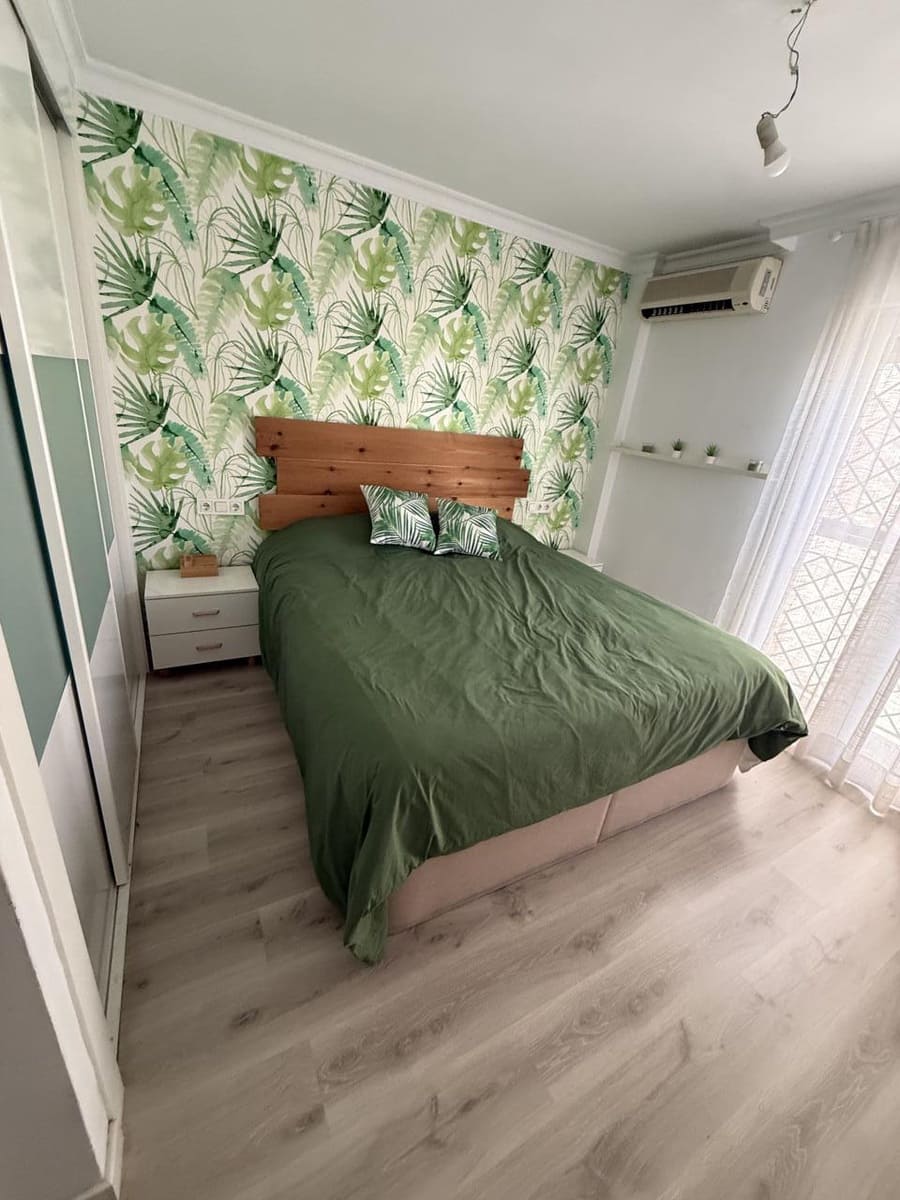 3 sypialnia Willa na sprzedaż w Miasto Malaga z basenem garażem - 468 000 € (Ref: 9402594)