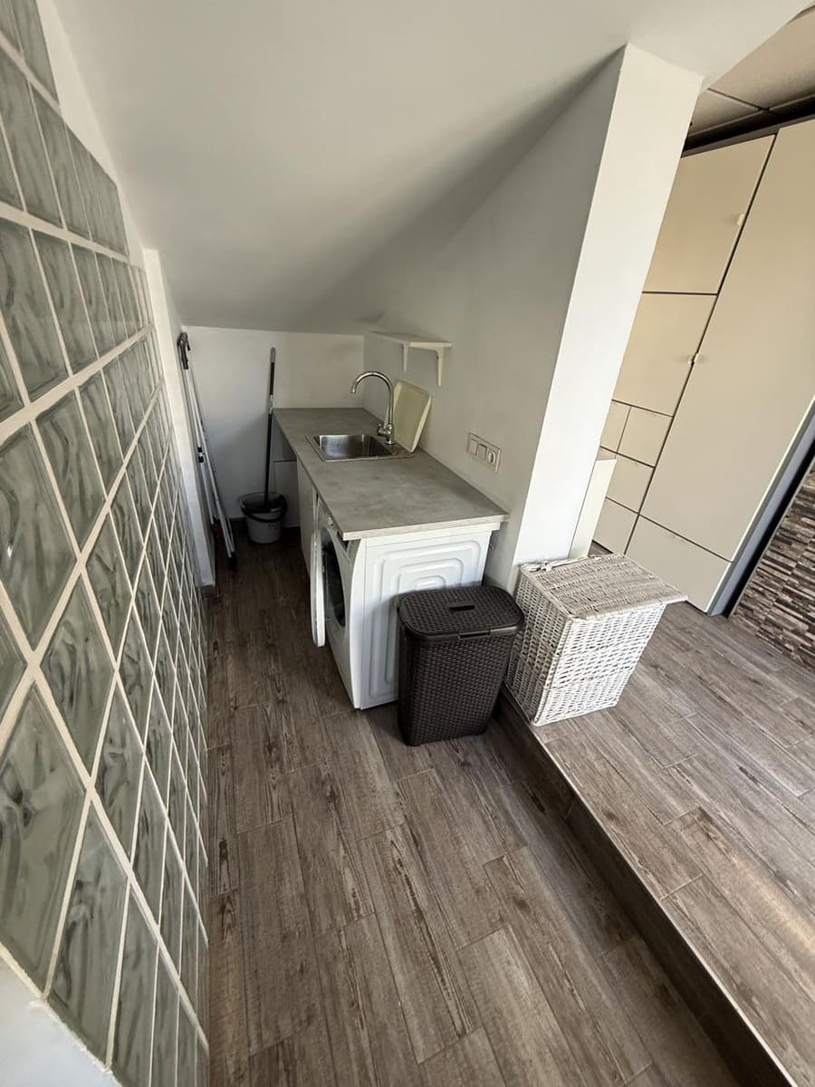 3 sypialnia Willa na sprzedaż w Miasto Malaga z basenem garażem - 468 000 € (Ref: 9402594)