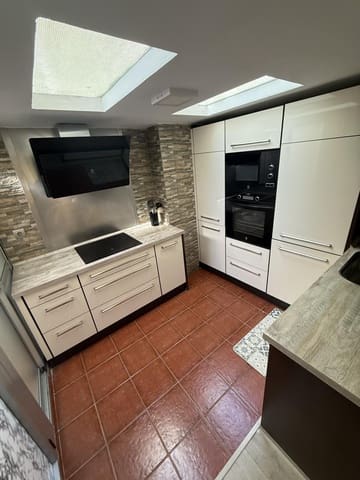 3 sypialnia Willa na sprzedaż w Teatinos, Miasto Málaga z basenem garażem - 468 000 € (Ref: 9402594)