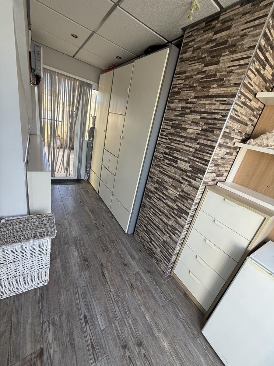 3 sypialnia Willa na sprzedaż w Miasto Malaga z basenem garażem - 468 000 € (Ref: 9402594)