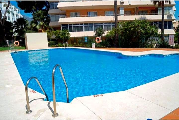 Lägenhet till salu i Benalmadena med pool garage - 179 900 € (Ref: 9402881)