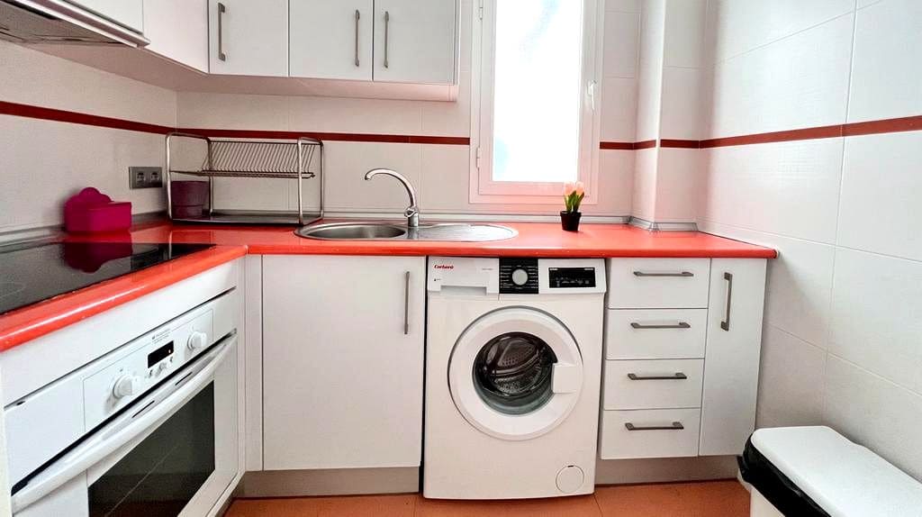 2 soveværelse Lejlighed til salg i Malaga by - € 340.000 (Ref: 9410235)