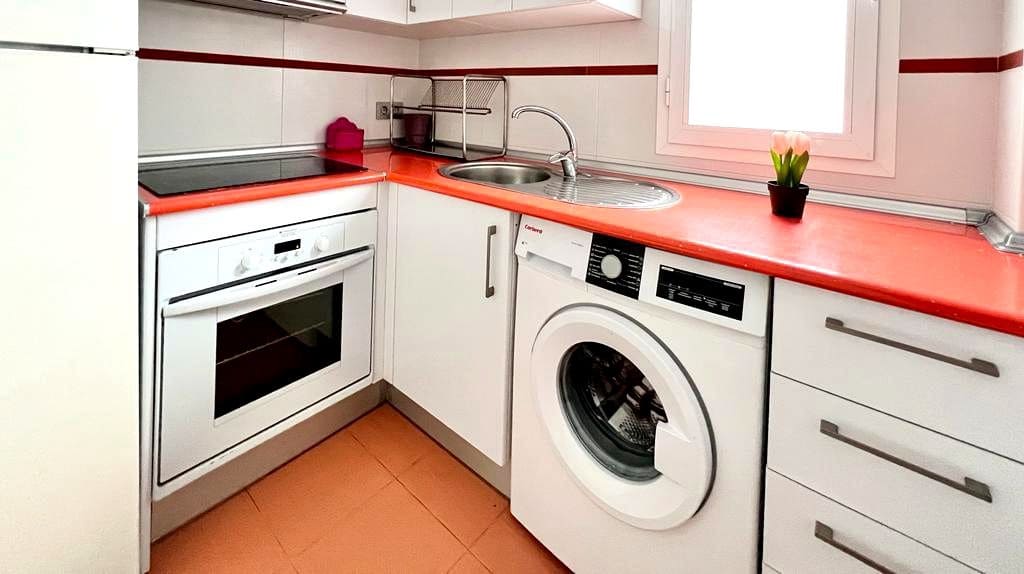 2 soveværelse Lejlighed til salg i Malaga by - € 340.000 (Ref: 9410235)