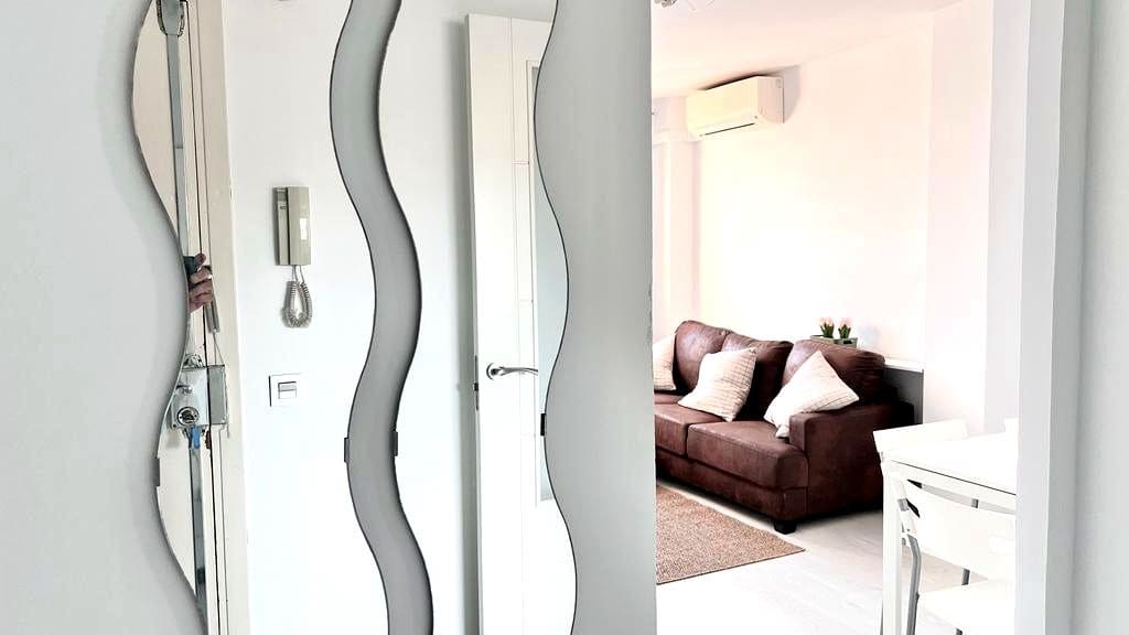 2 soveværelse Lejlighed til salg i Malaga by - € 340.000 (Ref: 9410235)