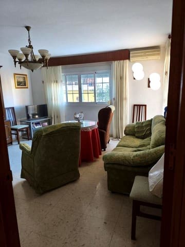 4 soverom Leilighet til salgs i El Palo, Málaga by med garasje - € 400 000 (Ref: 9412706)