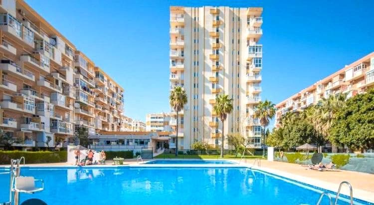 Leilighet til salgs i Benalmadena med svømmebasseng - € 162 000 (Ref: 9417558)