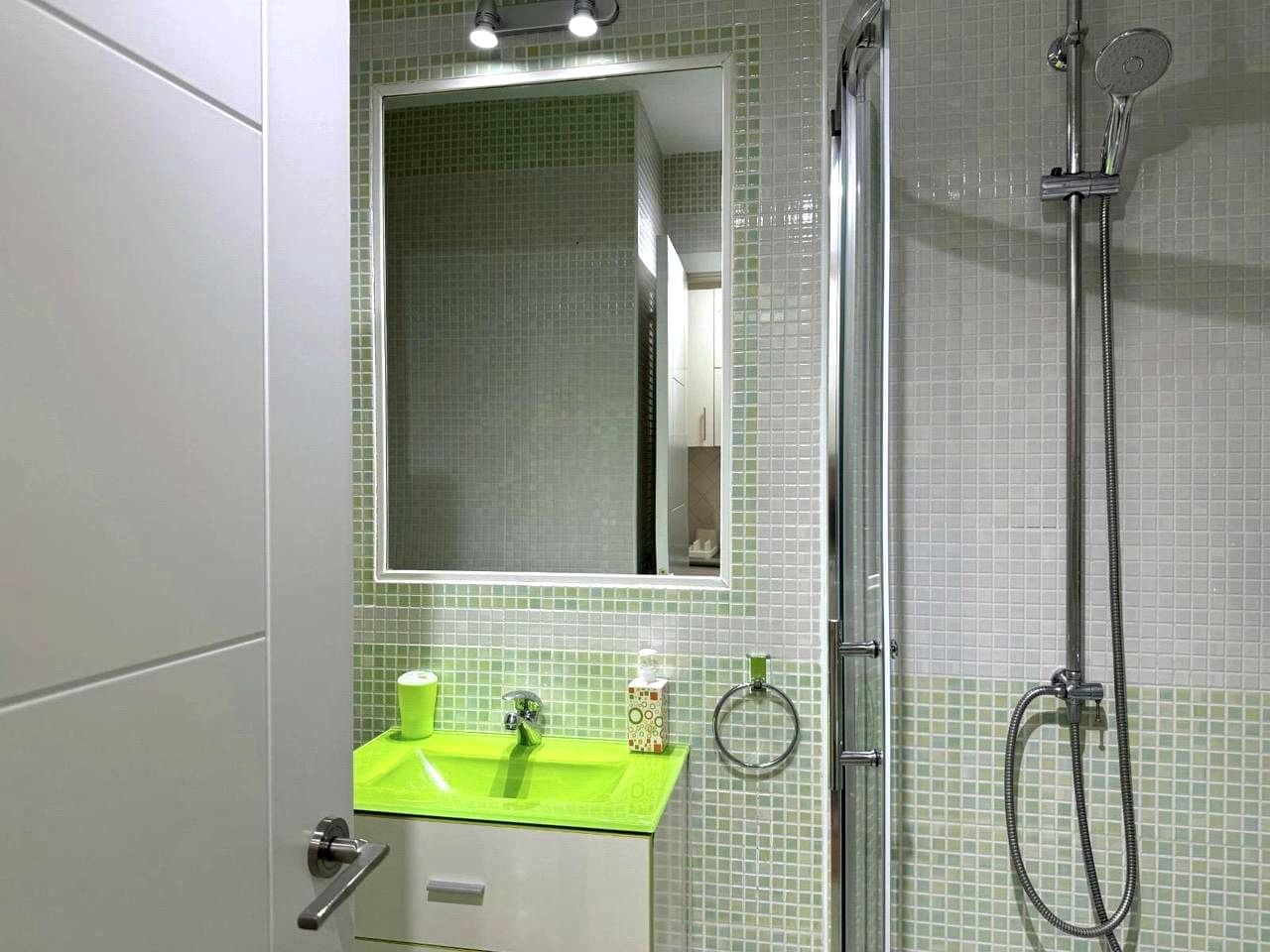 Leilighet til salgs i Benalmadena med svømmebasseng - € 162 000 (Ref: 9417558)