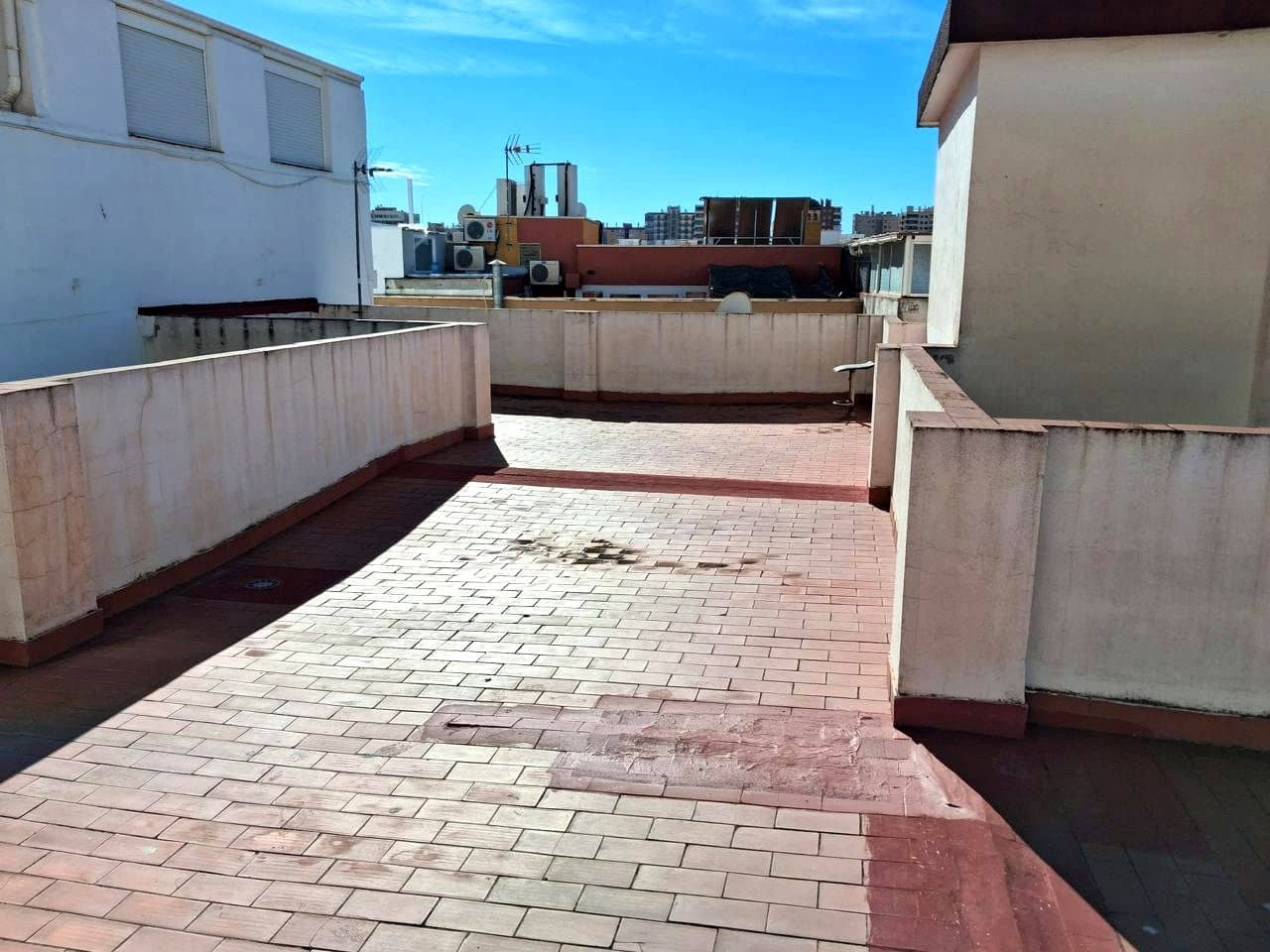 4 soveværelse Lejlighed til salg i Malaga by - € 450.000 (Ref: 9444778)