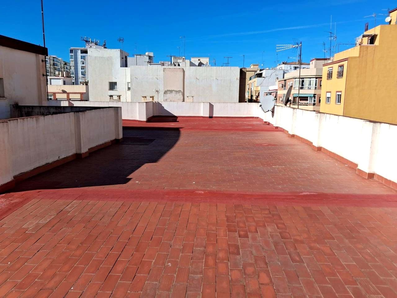 4 soveværelse Lejlighed til salg i Malaga by - € 450.000 (Ref: 9444778)