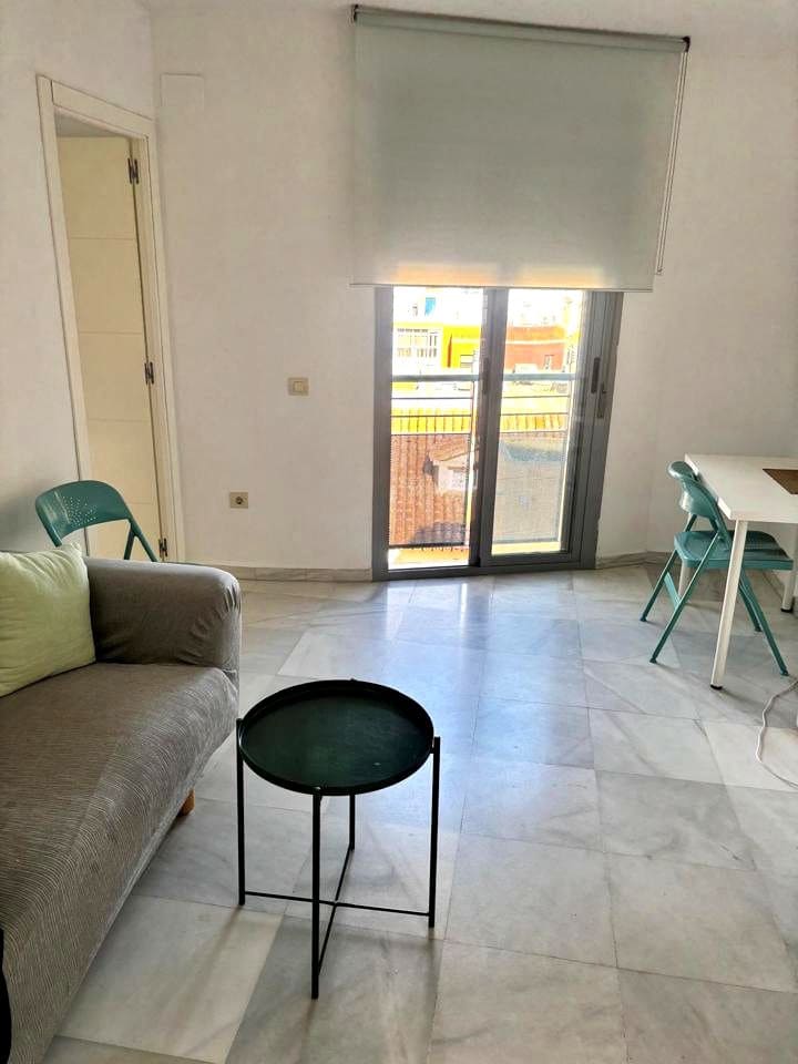 1 sypialnia Mieszkanie do wynajęcia w Miasto Malaga z garażem - 950 € (Ref: 9445650)
