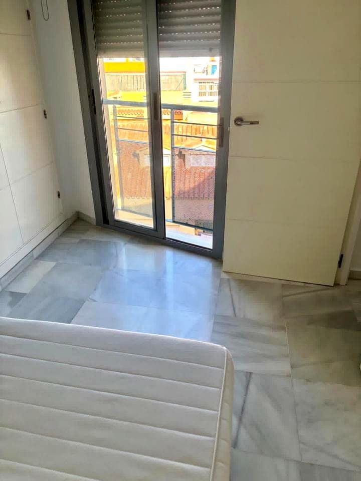 1 sypialnia Mieszkanie do wynajęcia w Miasto Malaga z garażem - 950 € (Ref: 9445650)