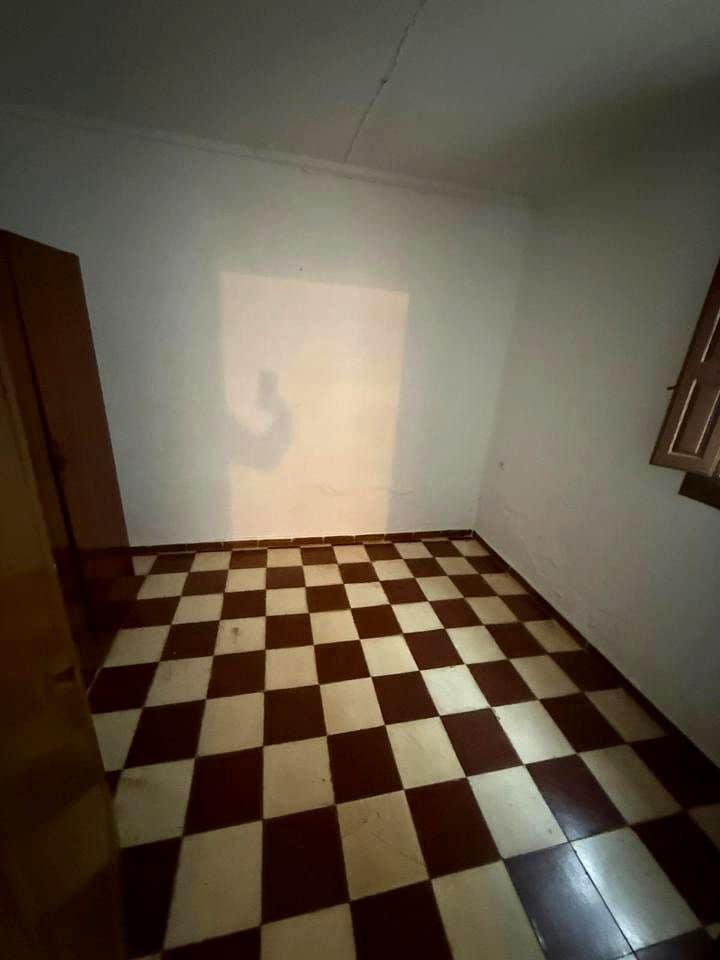 3 slaapkamer Villa te koop in Malaga stad - € 250.000 (Ref: 9450877)