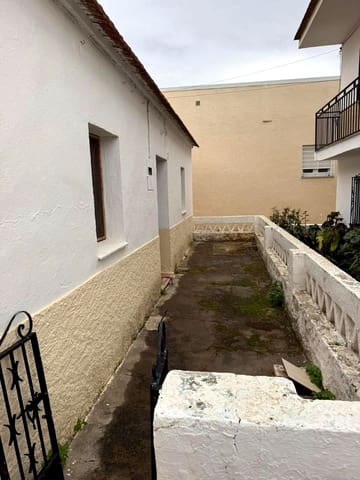 3 soveværelse Villa til salg i Los Manceras, Málaga by - € 250.000 (Ref: 9450877)