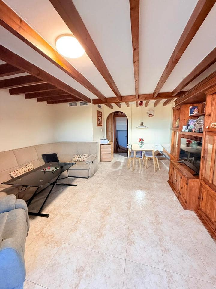 3 bedroom Flat for sale in Coin - € 250,000 (Ref: 9471584)