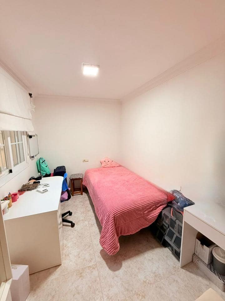 3 bedroom Flat for sale in Coin - € 250,000 (Ref: 9471584)