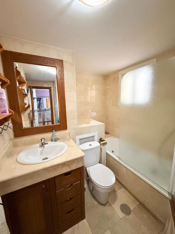 3 bedroom Flat for sale in Coin - € 250,000 (Ref: 9471584)