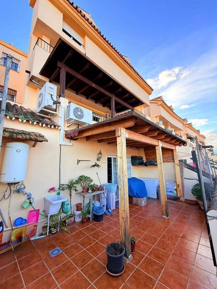 3 bedroom Flat for sale in Coin - € 250,000 (Ref: 9471584)