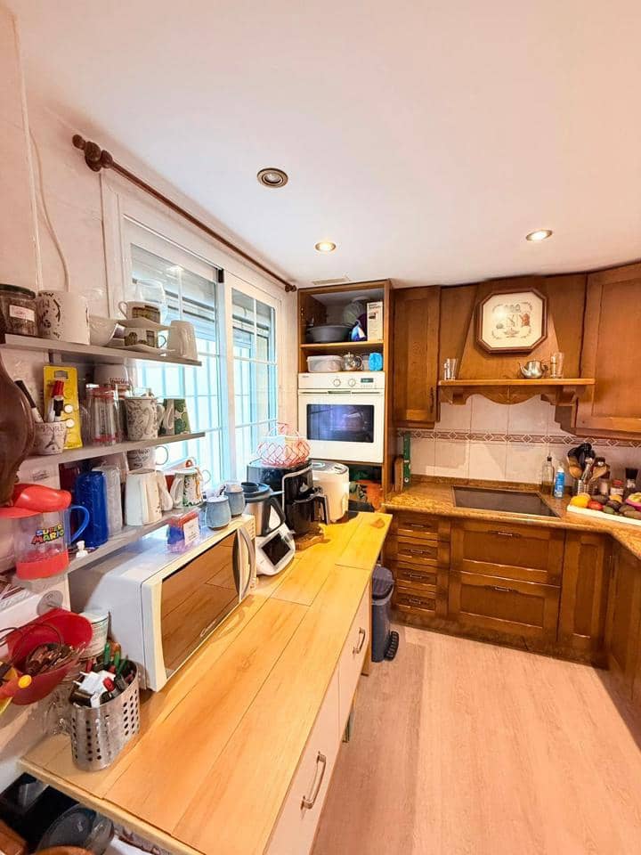 3 bedroom Flat for sale in Coin - € 250,000 (Ref: 9471584)