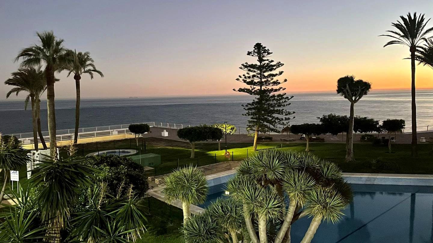 Flat for sale in Torremolinos with pool garage - € 400,000 (Ref: 9480816)